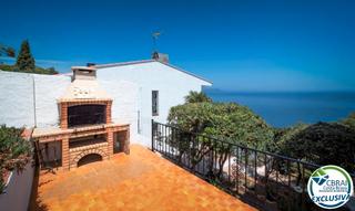 Xalet a Carrer de santa isabel 10. Villa con magníficas vistas panorámicas al mar