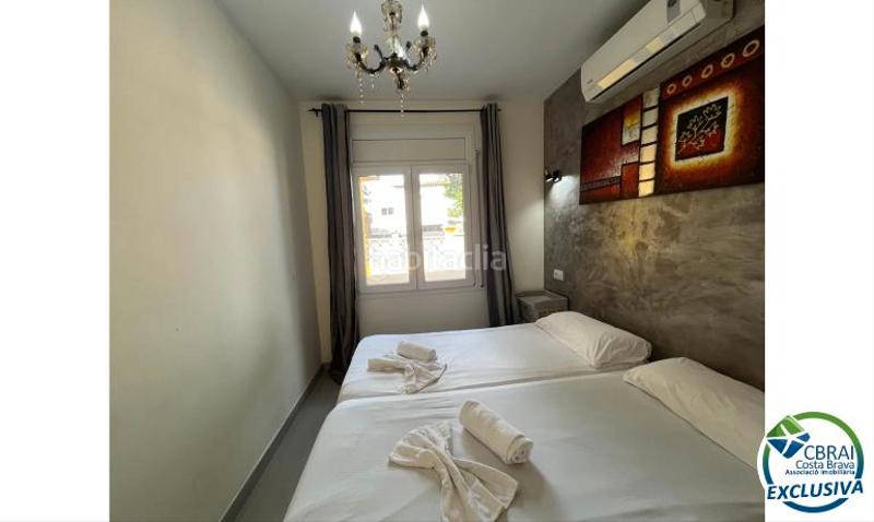 Foto 0934b008-34c0-4e23-8a7b-8c89a64fe824. Casa villa ideal para alquiler con licencia turística, piscina, zona residencial, 4 dormitorios, 4 baños en Empuriabrava