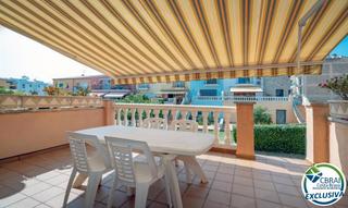 Maison  Carrer badia-gran reserva. Casa en el centro de la ciudad con piscina comunitaria