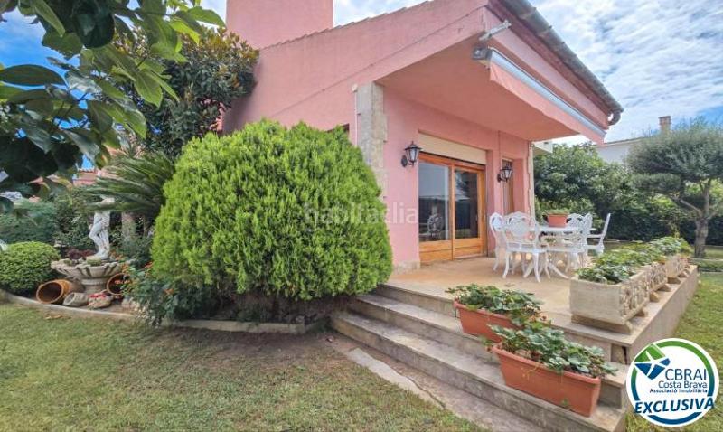 Foto c4e2d9cc-53e1-486d-b136-e0731f3751cd. Casa amb aparcament a Nord Roses