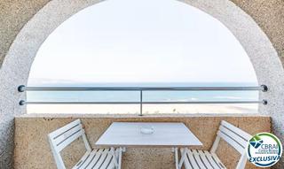 Appartement  Carrer muga-delta. Estudio en planta 17 con terraza y espectaculares vistas al mar