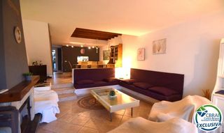 Casa  Carrer port curricà. Empuriabrava – en venta | producto exclusivo