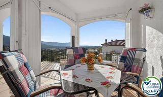 Casa  Carrer còrdova. Se vende casa unifamiliar con vistas, en roses, mas fumats