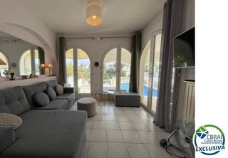 Chalet  Carrer noguera. En venta casa al canal orientación sud-este , terreno de 542m2 y