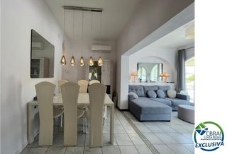 Chalet  Carrer noguera. En venta casa al canal orientaci�n sud-este , terreno de 542m2 y