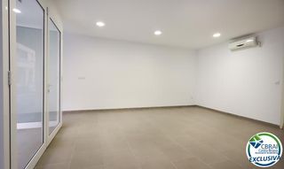 Local Comercial  Carrer d'eugeni d'ors. Local versátil de 120m² con accesibilidad total