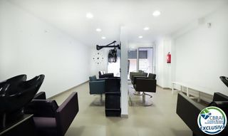 Local Comercial  Carrer d'eugeni d'ors. Local versátil de 120m² con accesibilidad total