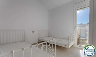 Maison jumelée  Carrer de la riera ginjolers. Encantadora casa adosada en residencia segura con jardín y pisci