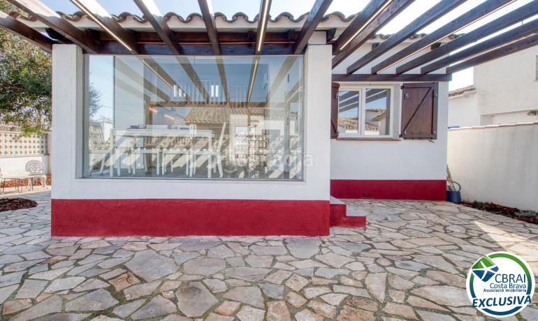 Foto 8efc9dba-efc5-4924-9fc6-6161b7fa54c0. Casa amb calefacció a Carlit - Montseny Empuriabrava