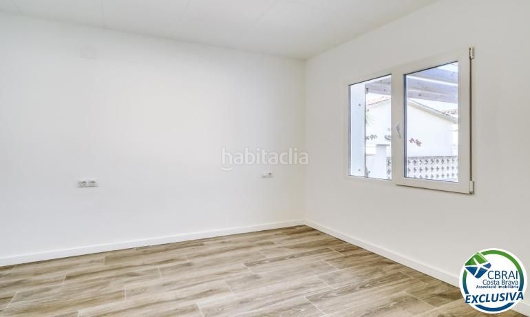 Foto 95b6f271-06ea-4c8c-92de-84be2b580587. Casa amb calefacció a Carlit - Montseny Empuriabrava