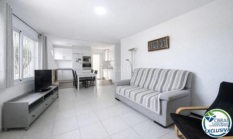 Foto 1e0d7c1d-48f7-489e-a8b1-035e8bc2a29c. Casa amb aparcament a Carlit - Montseny Empuriabrava