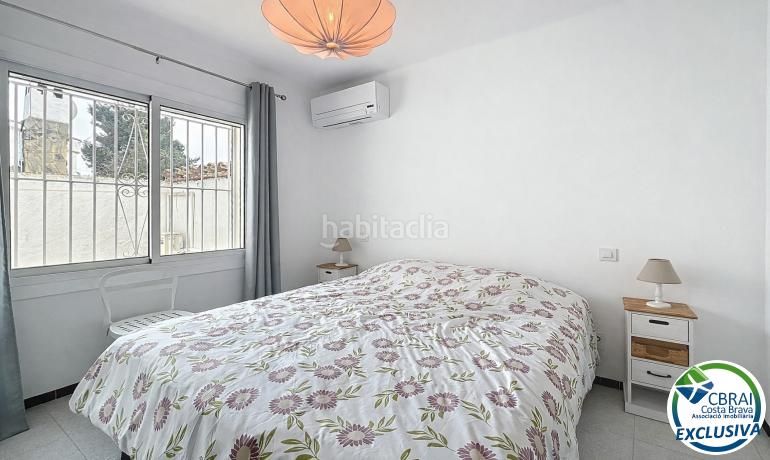 Foto 2ad54ce8-a9da-49ea-b5b9-e6e6b8e0f2a3. Casa amb aparcament a Carlit - Montseny Empuriabrava