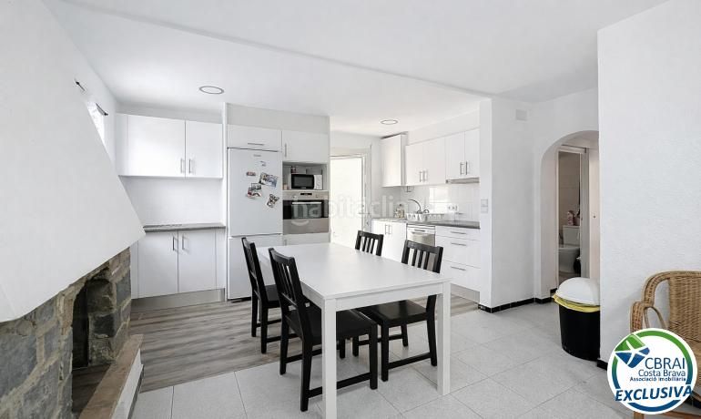 Foto e0993336-d7fd-4f81-aa80-39ef01fe17cc. Casa amb aparcament a Carlit - Montseny Empuriabrava