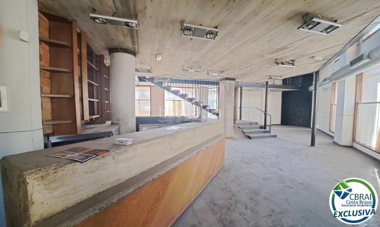 Foto 022bce6f-9f5e-45a9-b23f-a628722b79a5. Local comercial a Eixample-Horta Capallera Figueres