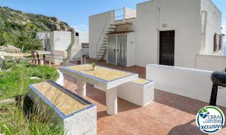 Casa adossada  Carrer joan timoneda. Casa adosada con licencia turística, vistas al mar, piscina comu