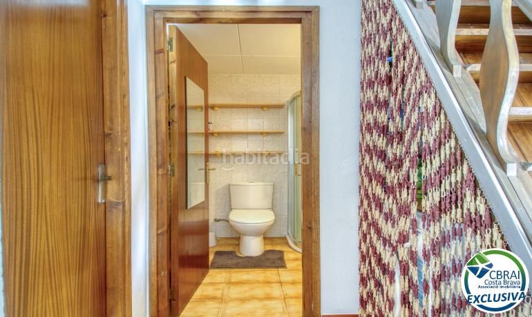 Foto c5a8f24b-c751-4be1-8d47-94593106bf66. Casa amb aparcament a Nord Roses