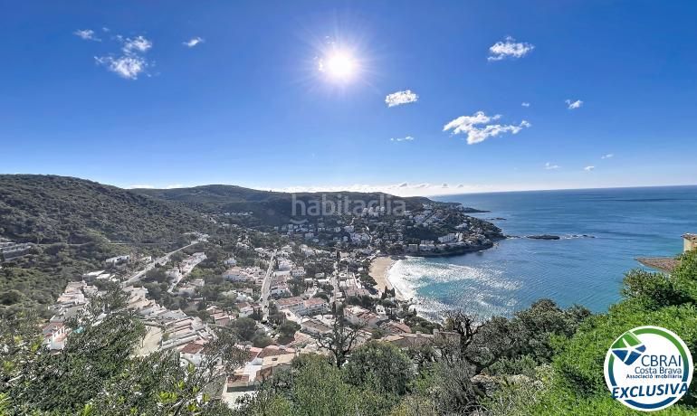Foto 5b85b38d-fb75-4a65-9839-fc439cf65f7f. Terreno residencial terreno excepcional con vista panorámica a la bahía de canyelles en Roses