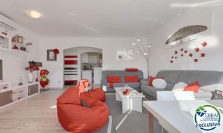 Appartamento  Carrer de l'almirall federico gravina. Modernidad en el corazón de roses: tu hogar a un paso del mar.