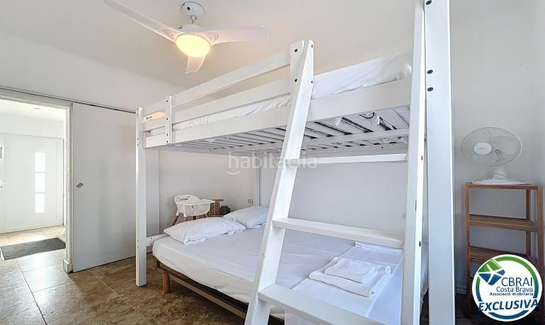 Foto 32c7f7dd-45a0-4e69-a821-ab51a964bef1. Casa amb aparcament piscina a Alberes Empuriabrava