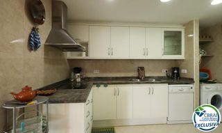 Pis  Avinguda pau casals. Apartamento de 3 habitaciones con terraza y plaza de aparcamient