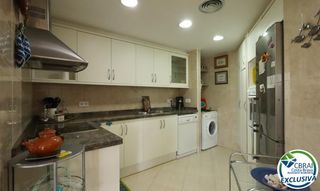 Etagenwohnung  Avinguda pau casals. Apartamento de 3 habitaciones con terraza y plaza de aparcamient