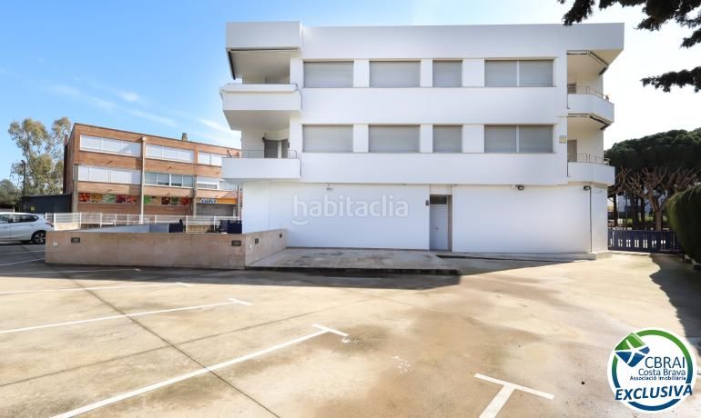 Foto da1cac5c-9d34-41e7-ba1c-a7e68105c577. Pis amb calefacció aparcament a La Vila Llançà