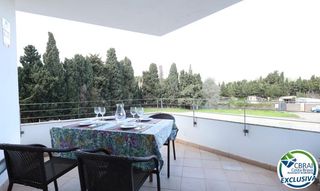 Pis  Avinguda pau casals. Apartamento de 3 habitaciones con terraza y plaza de aparcamient