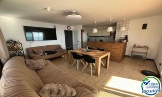 Flat  Carretera canyelles. ¡no dejes pasar esta oportunidad única de vivir frente al mar!
