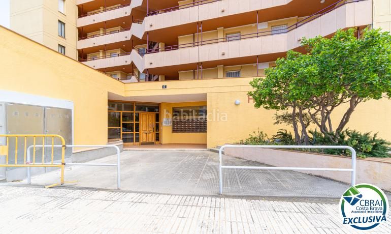 Foto 30c086d2-648a-426c-8d81-0de3ff65bebe. Apartament amb aparcament a Salatar Roses