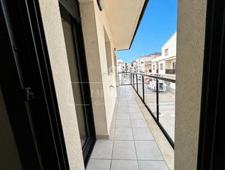 Etagenwohnung in Carrer castellar 13. Amplio piso de 68 m² en el centro del port de llançà