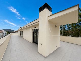 Flat  Carrer castellar. Ático con  espectacular terraza en el centro de port de llançà
