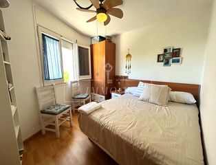 Casa adossada a Avinguda mestral 40. Casa adosada en llançà, costa brava, a pocos metros de la playa