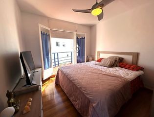 Casa a schiera in Avinguda mestral 40. Casa adosada en llançà, costa brava, a pocos metros de la playa