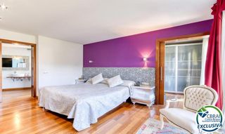 Casa  Carrer núria. Casa unifamiliar exclusiva con ascensor, jardín y múltiples espa