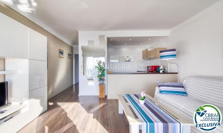 Foto ce9de483-9291-476c-9d1b-66deee697792. Apartament amb aparcament a Puig Rom-Canyelles-Almadrava Roses