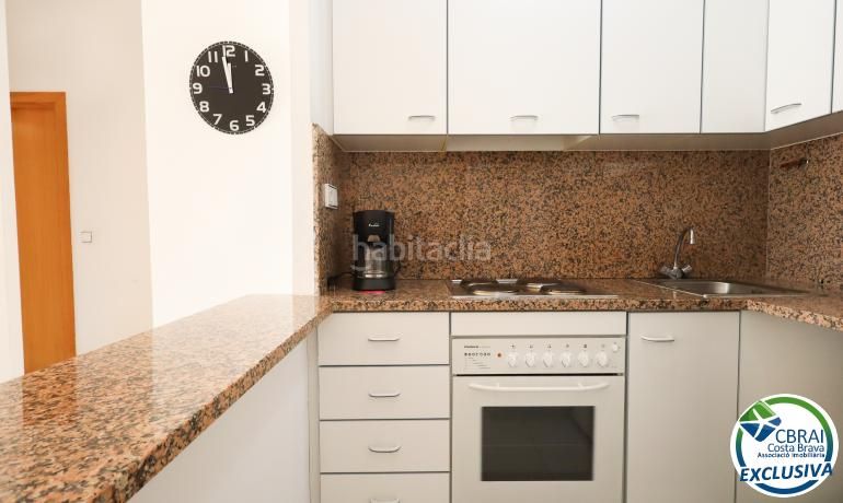 Foto df600aaf-8c57-43fc-af83-a21bec710061. Apartament amb aparcament a El Port Llançà