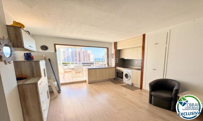 Foto 0047a393-403d-4a4f-a154-3b927af08ff1. Apartament amb aparcament a Salatar Roses