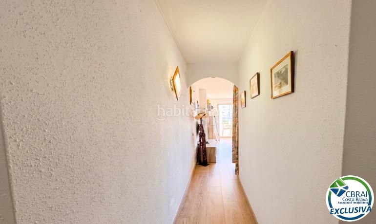 Foto 39b6a84b-b2c0-42aa-8dc8-8e1f21c19a2b. Apartament amb aparcament a Salatar Roses