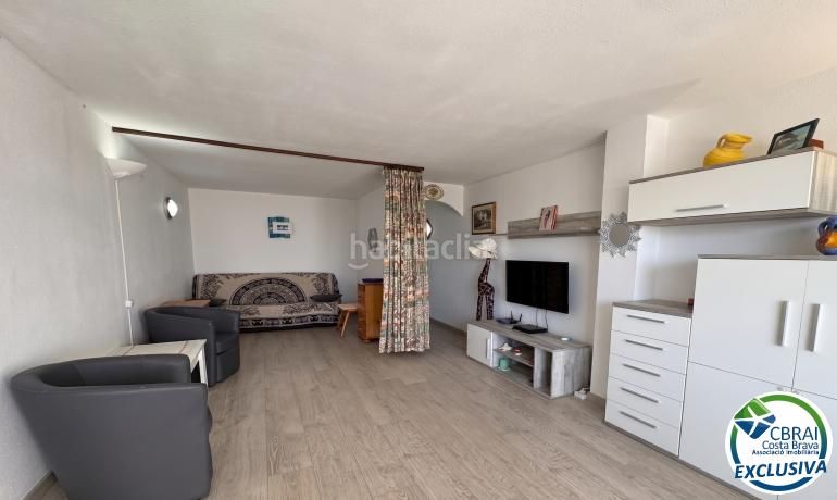 Foto d28cc2b0-06fa-40fe-905c-7d7f3710fa76. Apartament amb aparcament a Salatar Roses