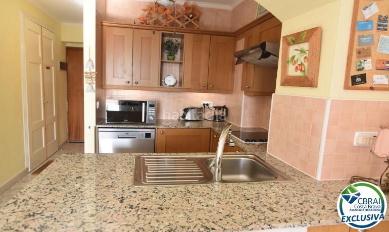 Foto fb26f3a2-eb89-4242-a8b3-be0b6567fe77. Apartament amb calefacció aparcament piscina a Santa Margarida Roses