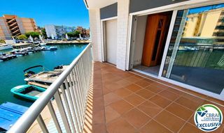 Apartament  Carrer cap de la gola. Apartamento con vistas al canal, santa margarita, roses