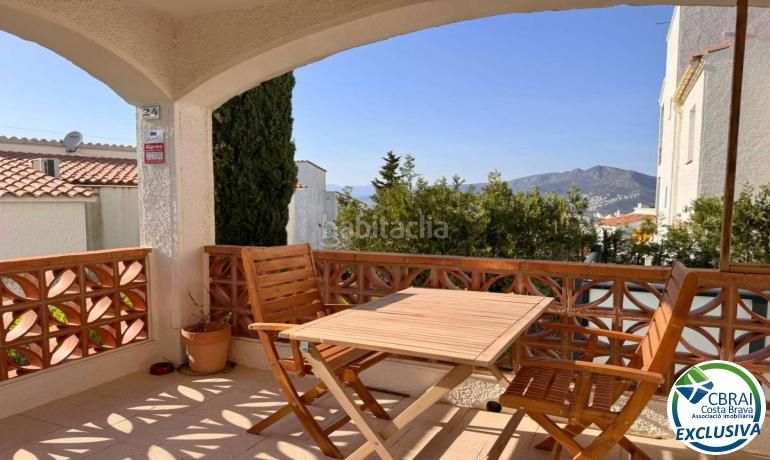 Foto d664f9ff-2645-48ff-b93b-5d9a27030728. Estudi amb piscina a Puig Rom-Canyelles-Almadrava Roses