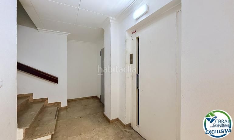Foto 40e87680-e963-470d-b076-d4ac6edc9489. Apartament a Centre Roses