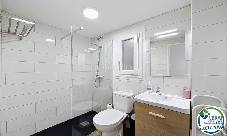 Foto d52c424e-3f2f-46bb-aee0-069a9ae21bcf. Apartament a Centre Roses