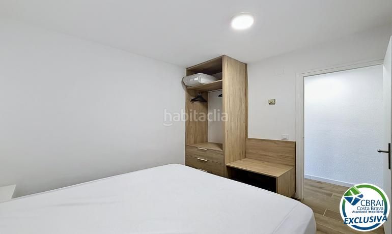 Foto f5c95327-a54f-4497-bb14-1d4dd83f85eb. Apartament a Centre Roses