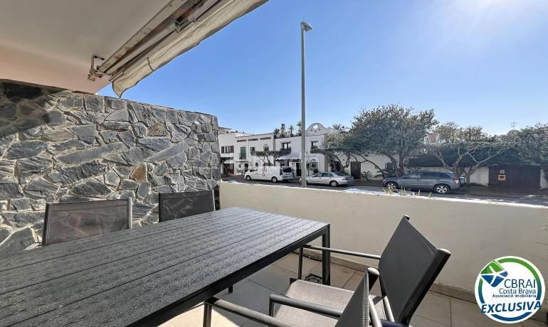 Foto a84f64e9-4b0b-4c58-a4c7-670b57336d2b. Apartament a Moxó - Sant Mori Empuriabrava