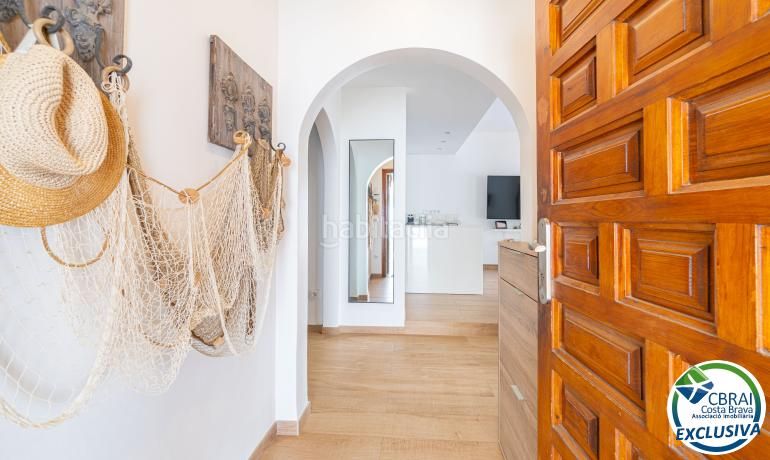 Foto 4788d7c7-d0fa-4885-90cb-84b79b345fa8. Casa amb aparcament piscina a Peni Empuriabrava