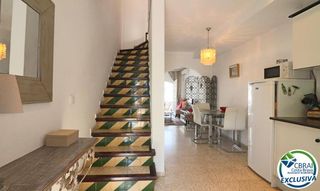 House  Carrer porto fino. Casa adosada con amarre privado de 10mx3m en porto fino, empuria