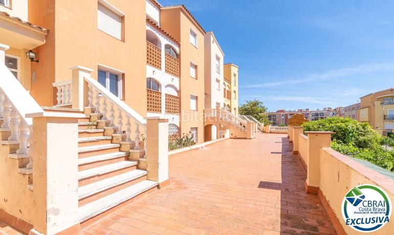 Foto 0f6add57-61f5-4c4a-8f88-19dda6d12502. Apartament amb piscina a Muga - Gran Reserva - Badia Empuriabrava