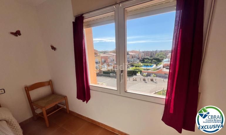 Foto d23bc710-f19a-4dbd-a663-f3fa4dd53204. Apartament amb piscina a Muga - Gran Reserva - Badia Empuriabrava